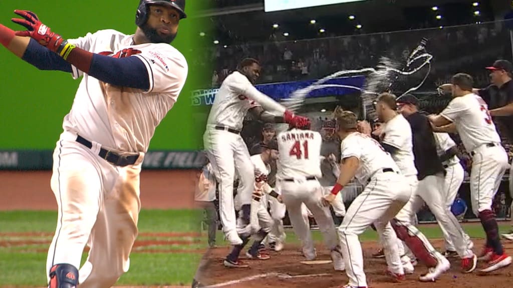 Santana pega HR de oro