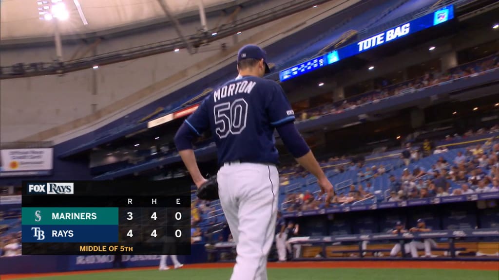 Morton deja corredor en 3ra