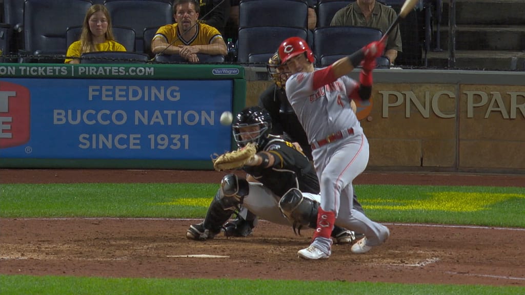 Iglesias adelanta con doble