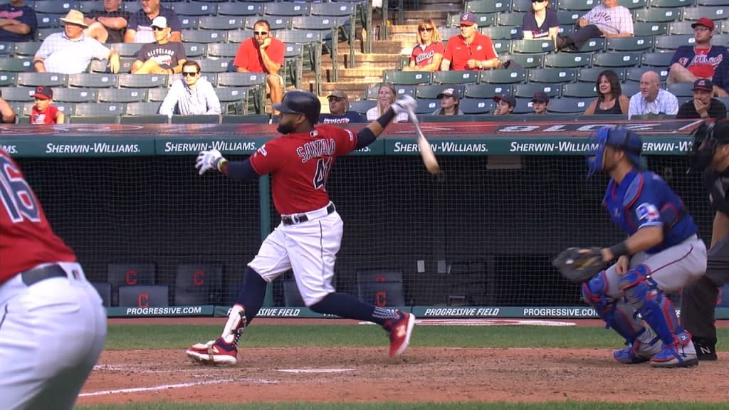 Santana produce con doble