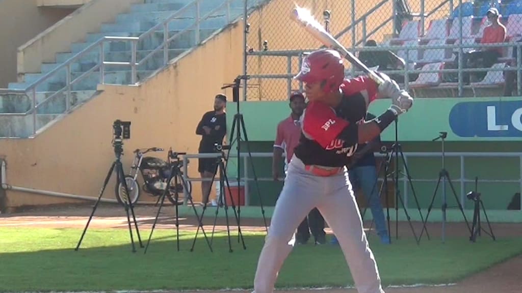 Top Int'l Prospects: Diaz, OF