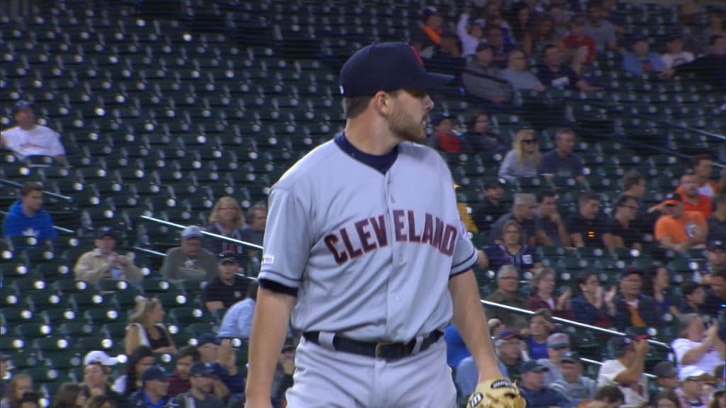 Civale poncha a 5 en 7 sólidos innings