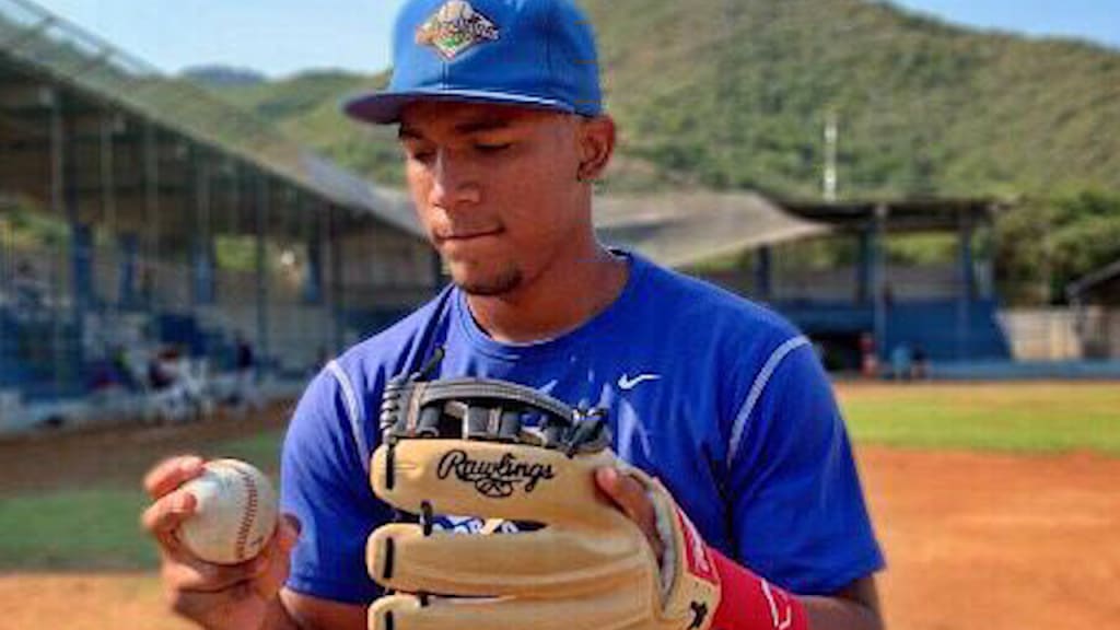 Top Int'l Prospects: Acosta, SS