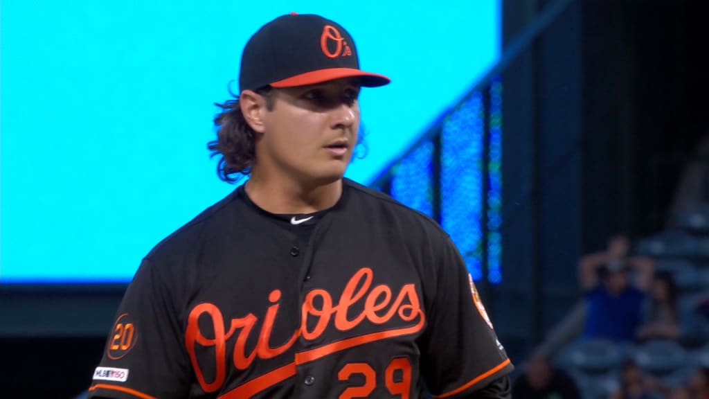 Wojciechowski poncha a 6 en 7 innings