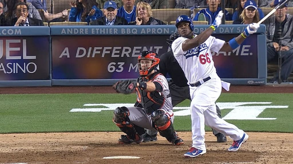 Bumgarner argues with Puig
