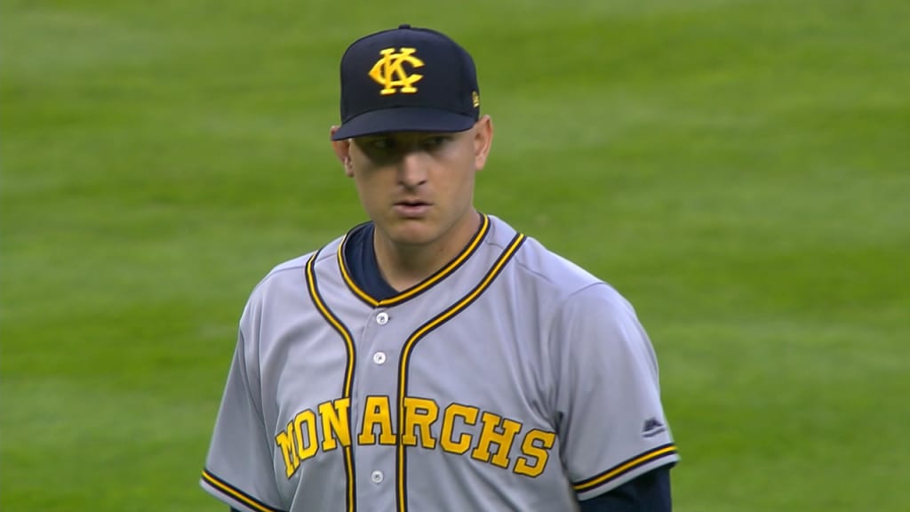 Montgomery poncha a 12 en 7 innings