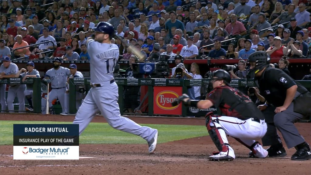 Moustakas sacude HR de 3 carreras