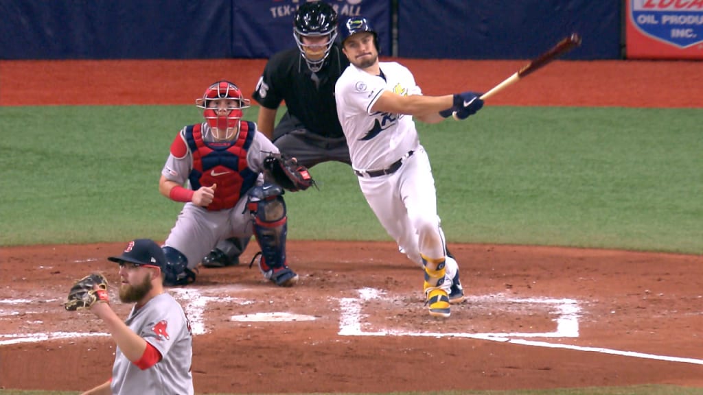 d'Arnaud produce con sencillo