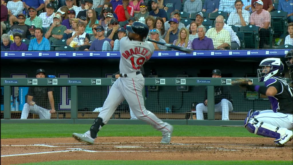 Bradley Jr. detona HR solitario