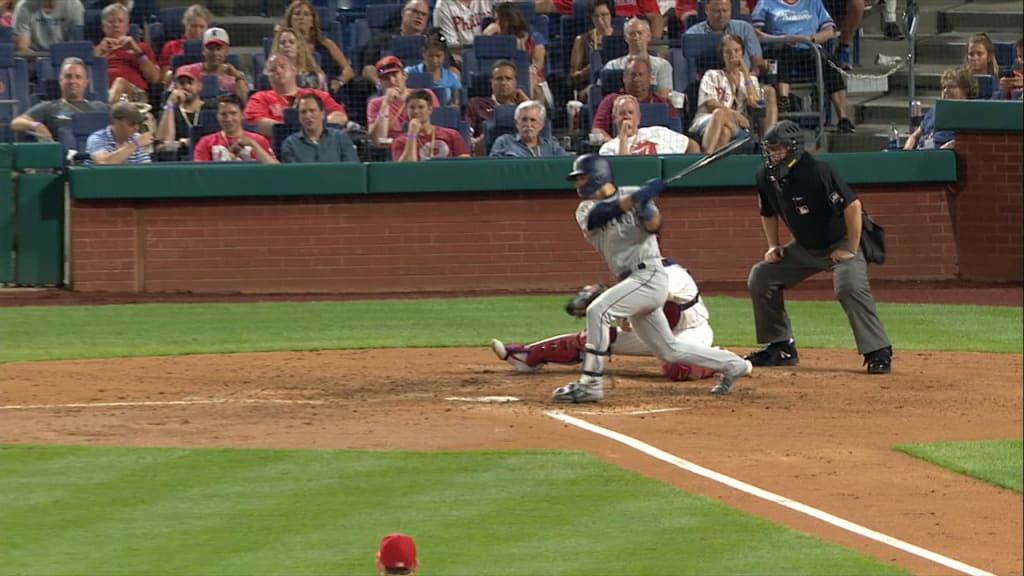 Urías suma una con sencillo