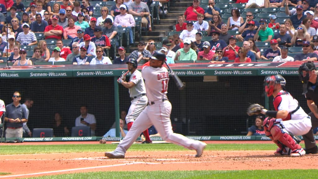 Devers batea su 25to HR