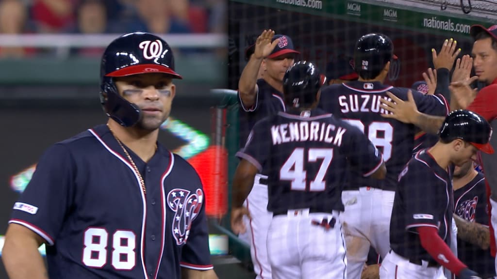 Parra empuja dos con doble