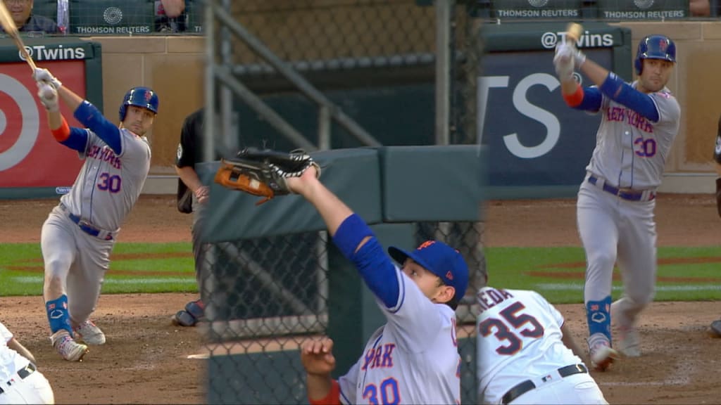 Conforto suelta 4 hits