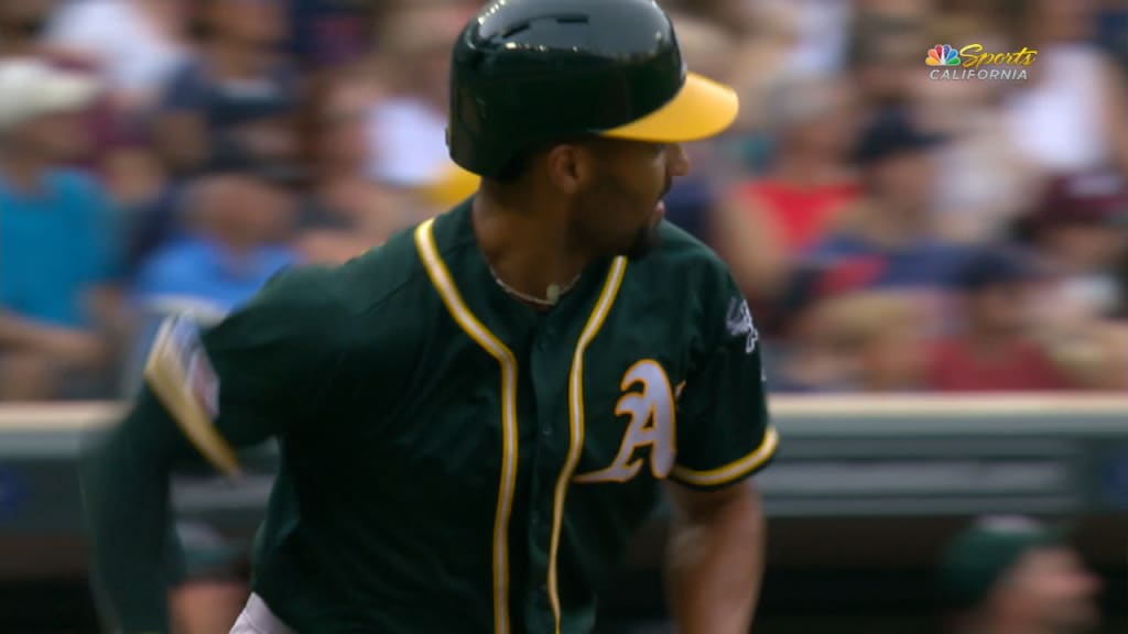 Semien abre el juego con HR