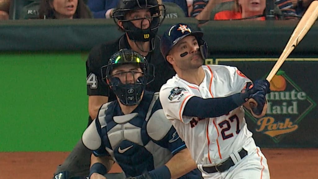 Altuve suena HR de 2 rayas