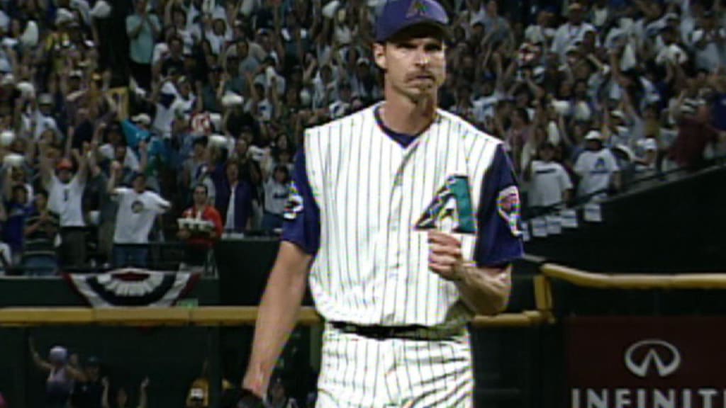 El Big Unit poncha a 7 en 7 innings