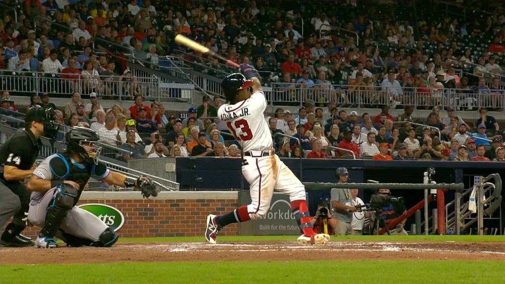 Acuña Jr. pega HR de 2 carreras
