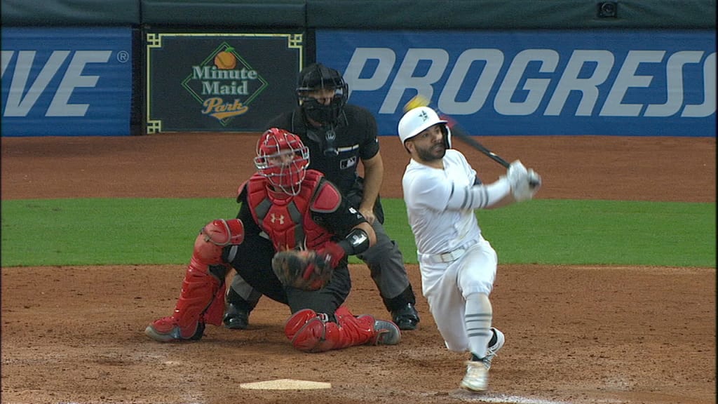 Altuve pega jonrón de 2 rayas