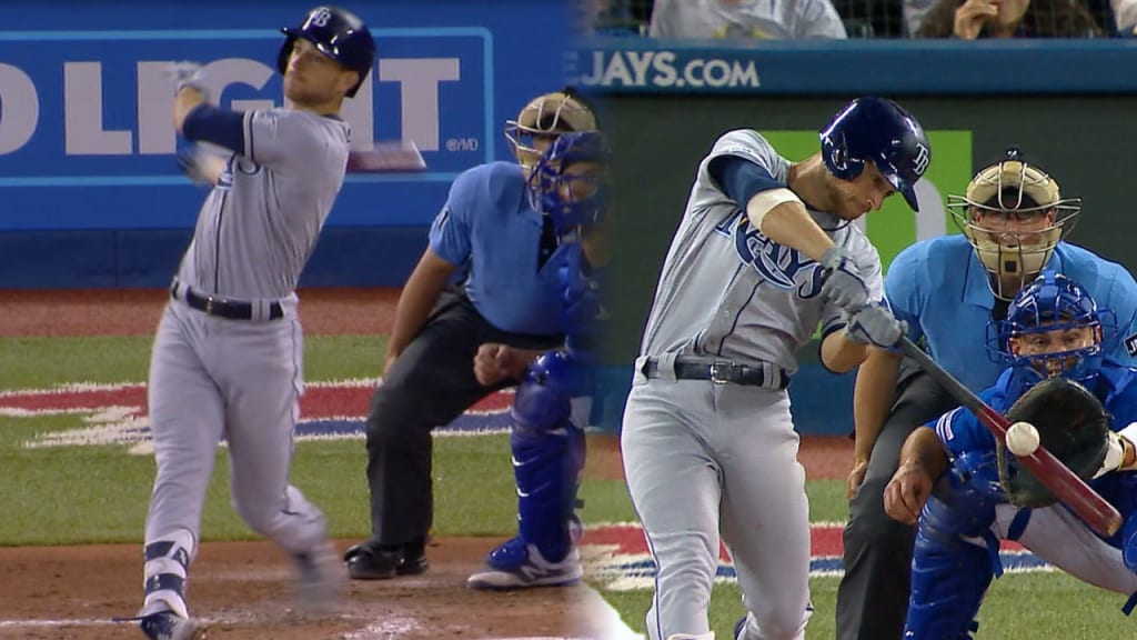 Lowe se anota par de jonrones en el juego