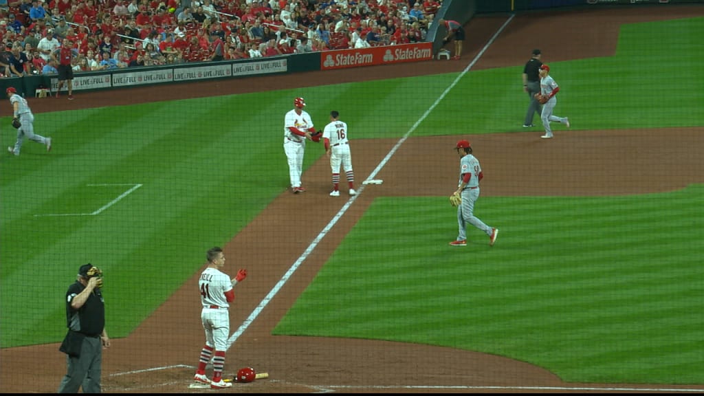 Castillo abanica a O'Neill