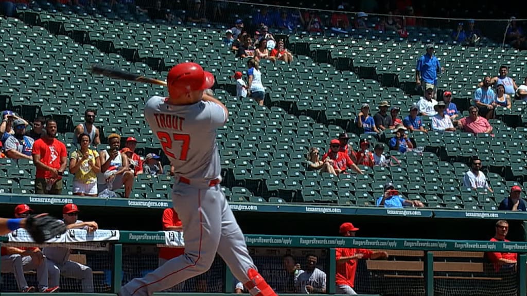 Trout batea su 42do HR