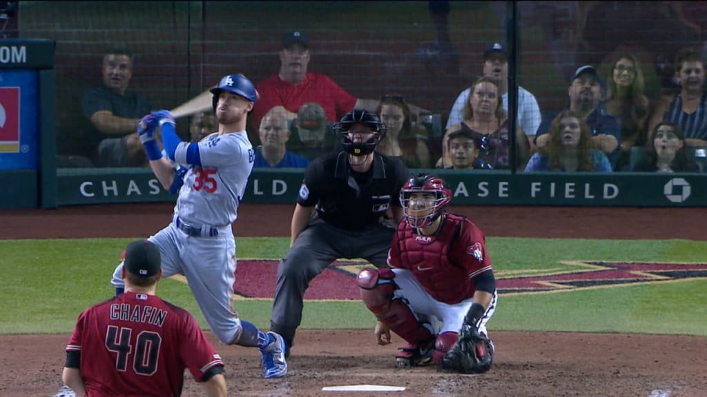 HR de Bellinger lo empata