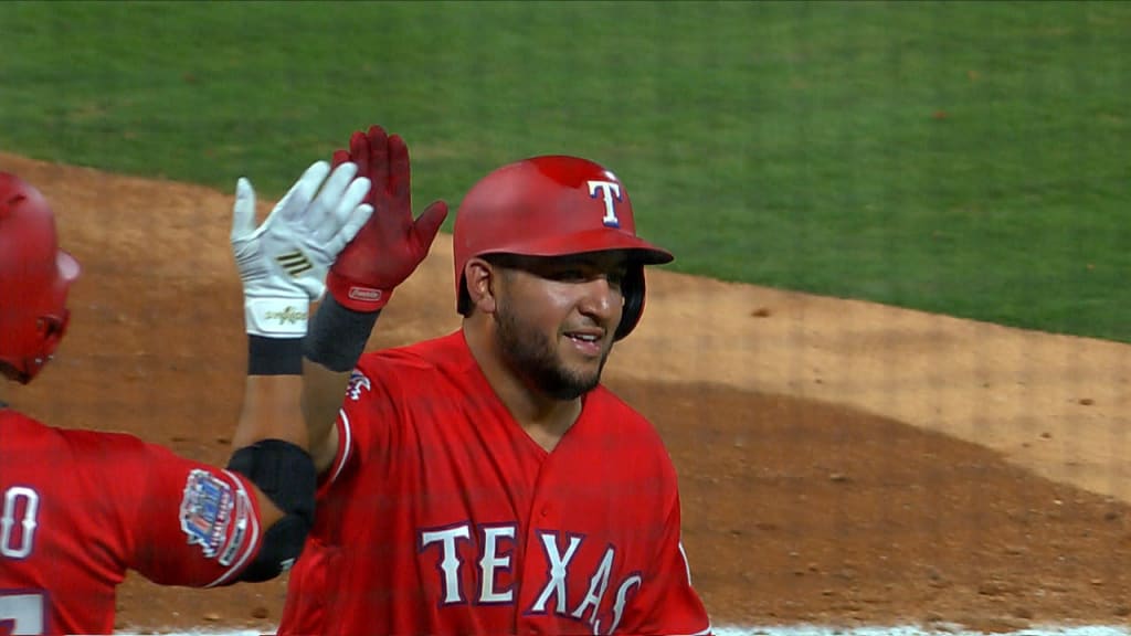 Trevino conecta su primer HR