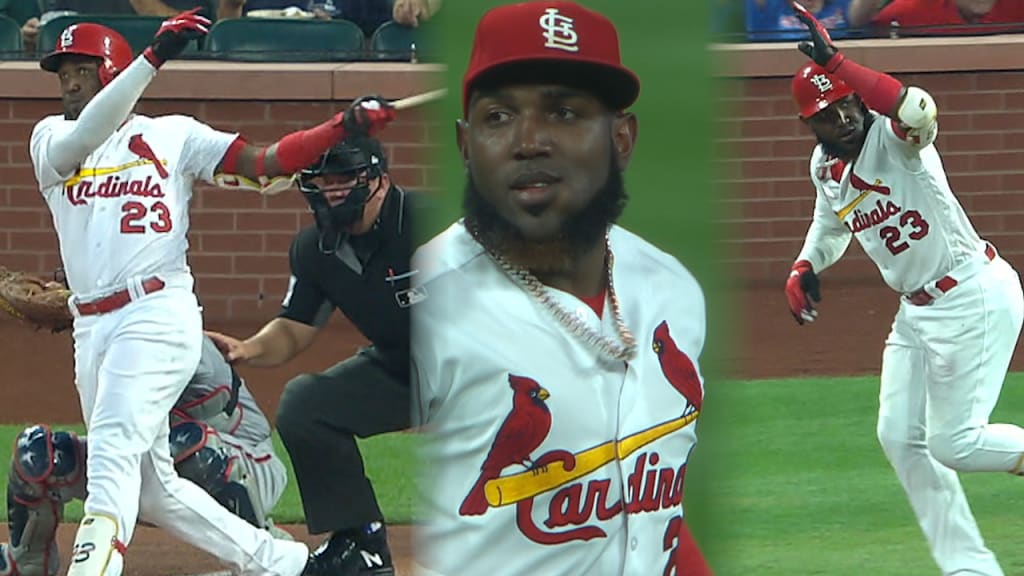 Ozuna se luce a la defensiva y ofensiva