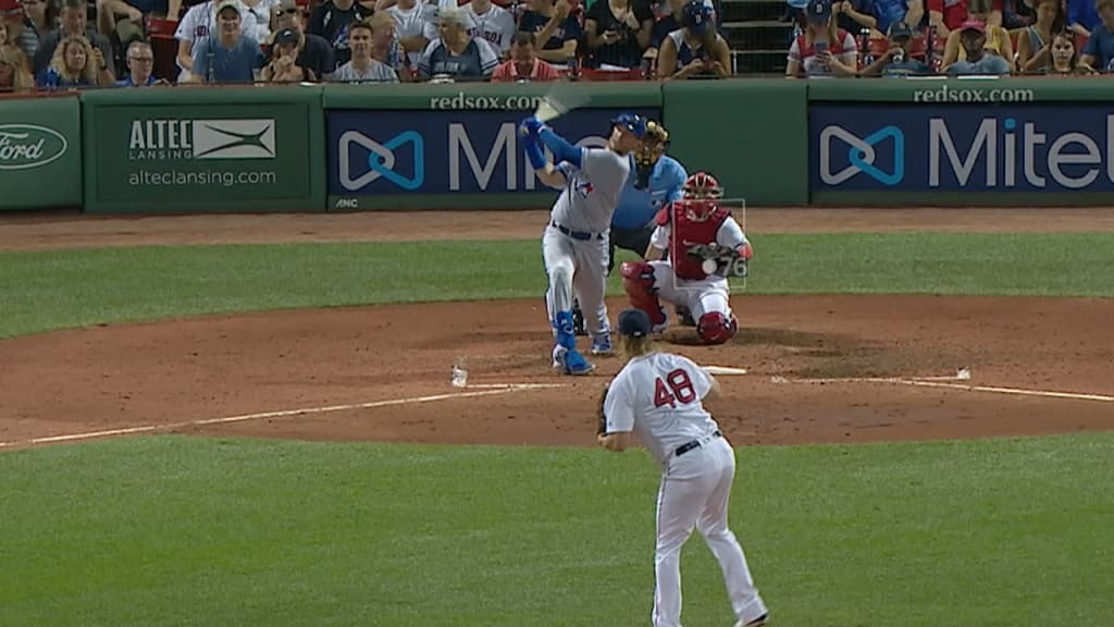 Smoak pega HR de 426 pies