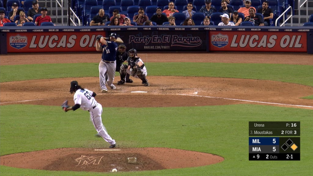 Moustakas da ventaja con HR