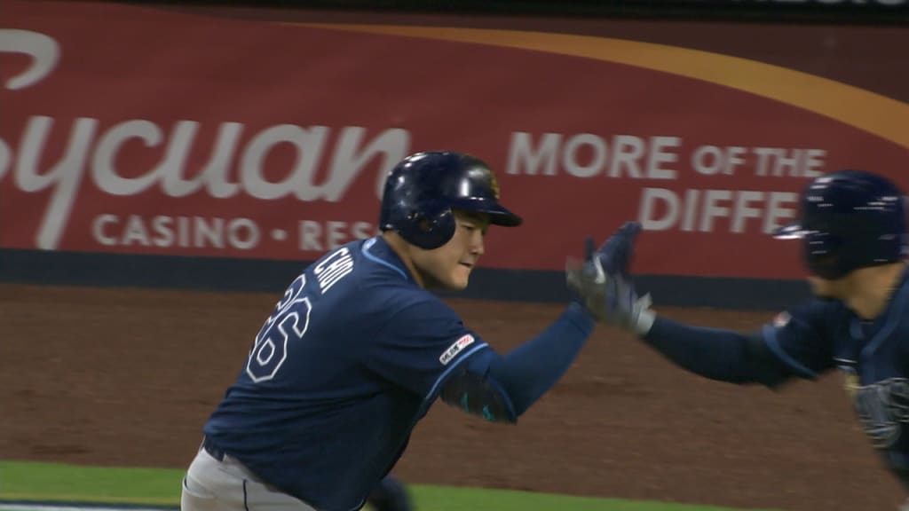 Choi adelanta con jonrón