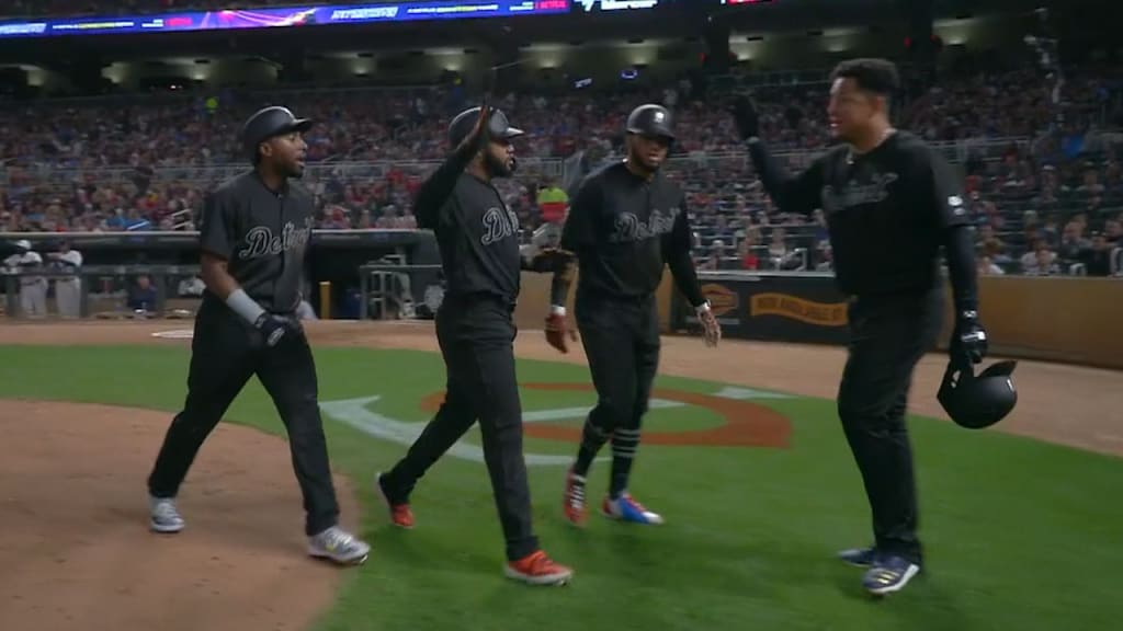 HR con casa llena de Rodríguez  