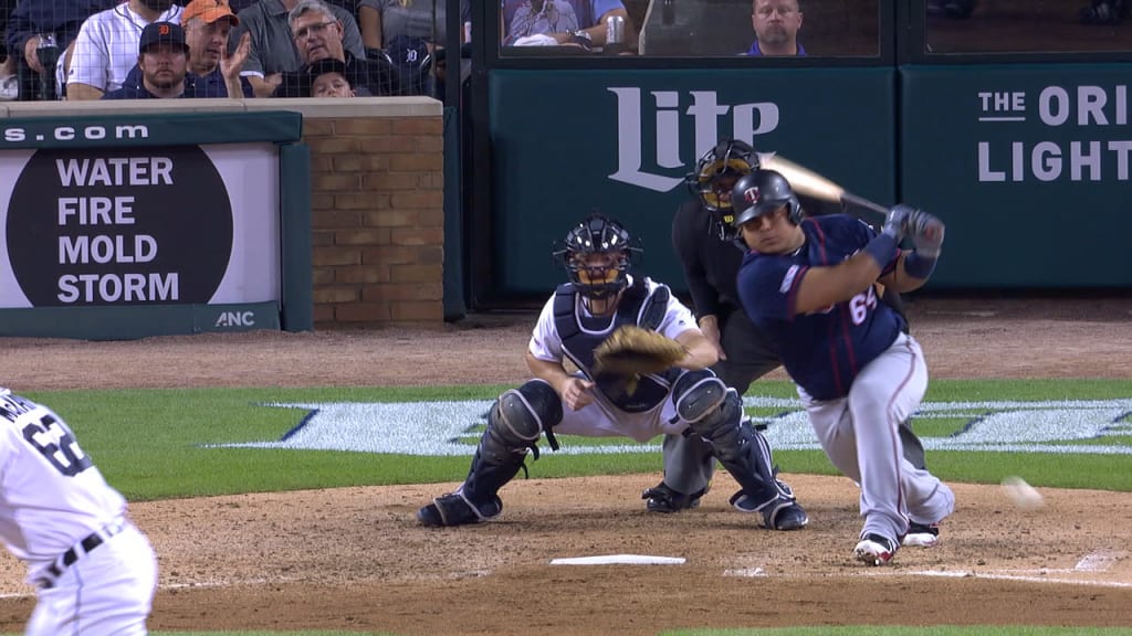 Sencillo de dos carreras de Astudillo