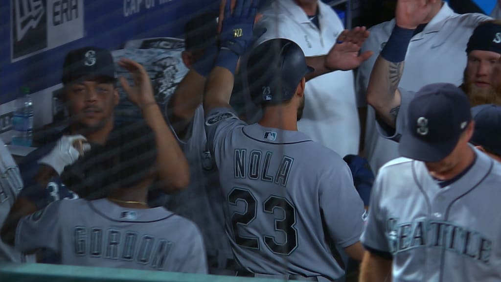 Nola adelanta con un elevado