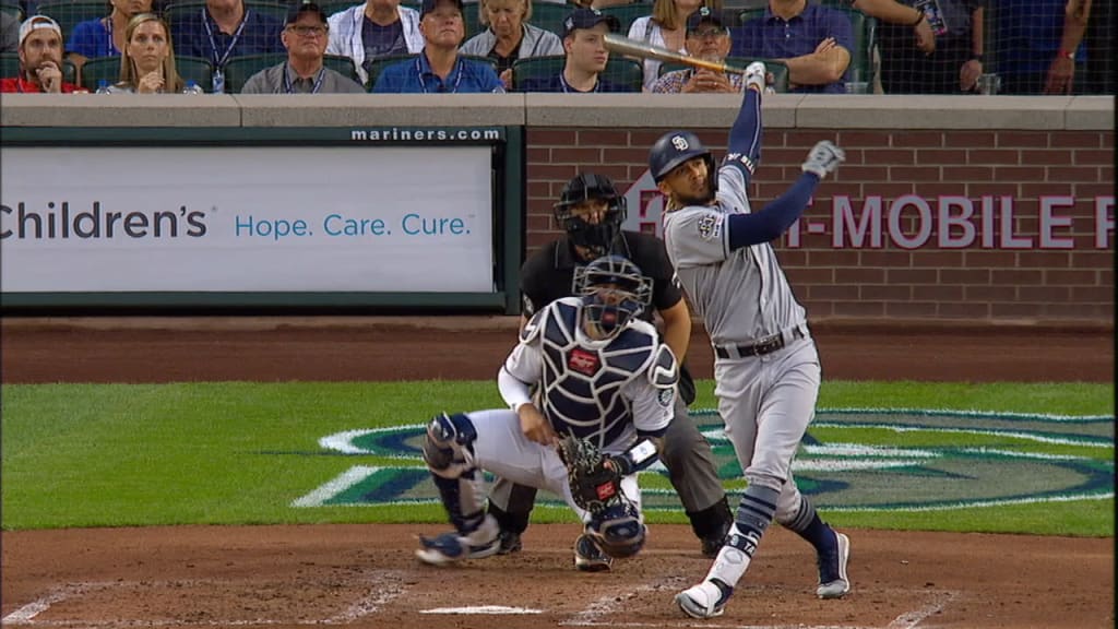 Tatis Jr. llega a 20 HR