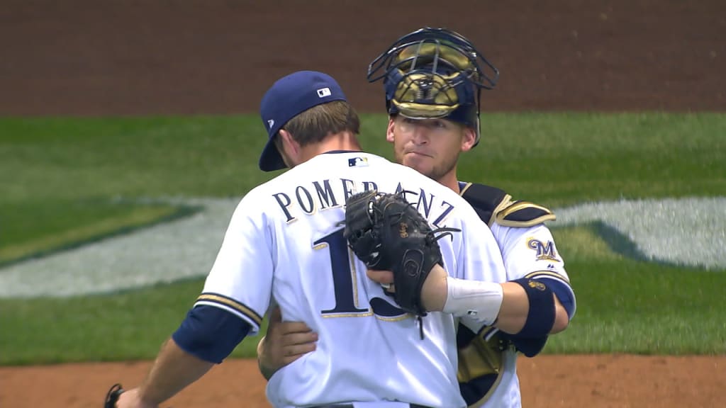 Pomeranz sella el juego con un ponche