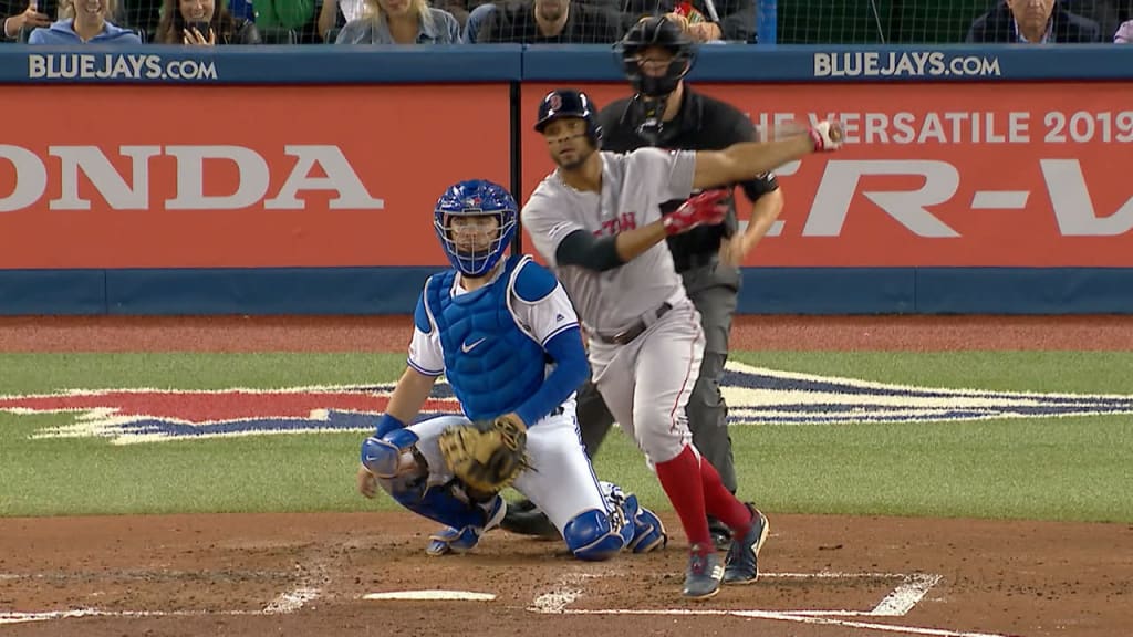 Bogaerts golpea su doble # 50