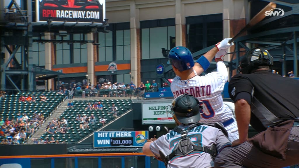 Conforto llega a 100 HR