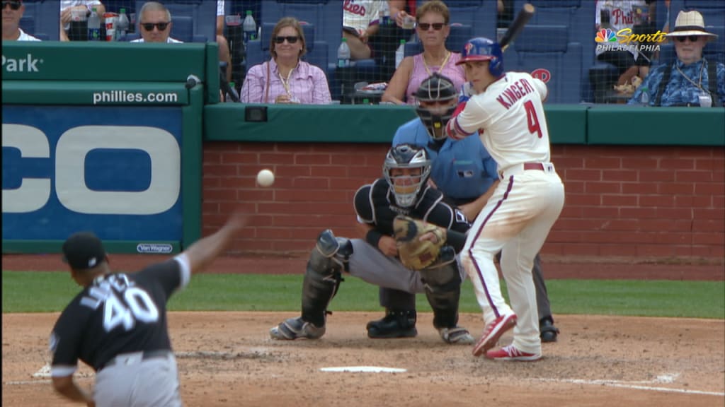 Kingery empuja con sencillo