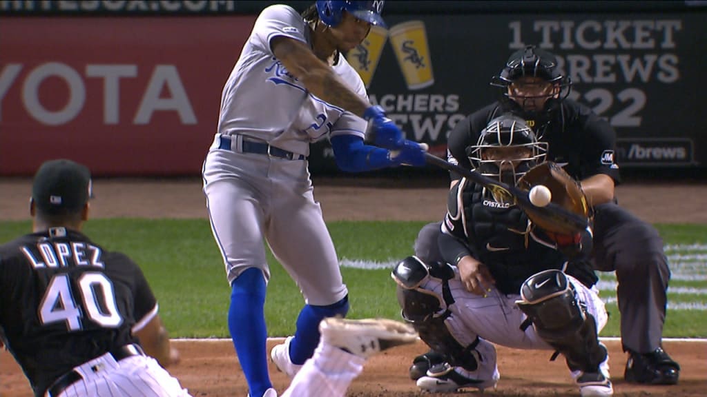 Mondesí sacude HR de 2 carreras