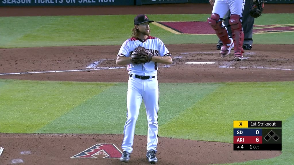 Leake poncha a Hosmer en 3 lanzamientos