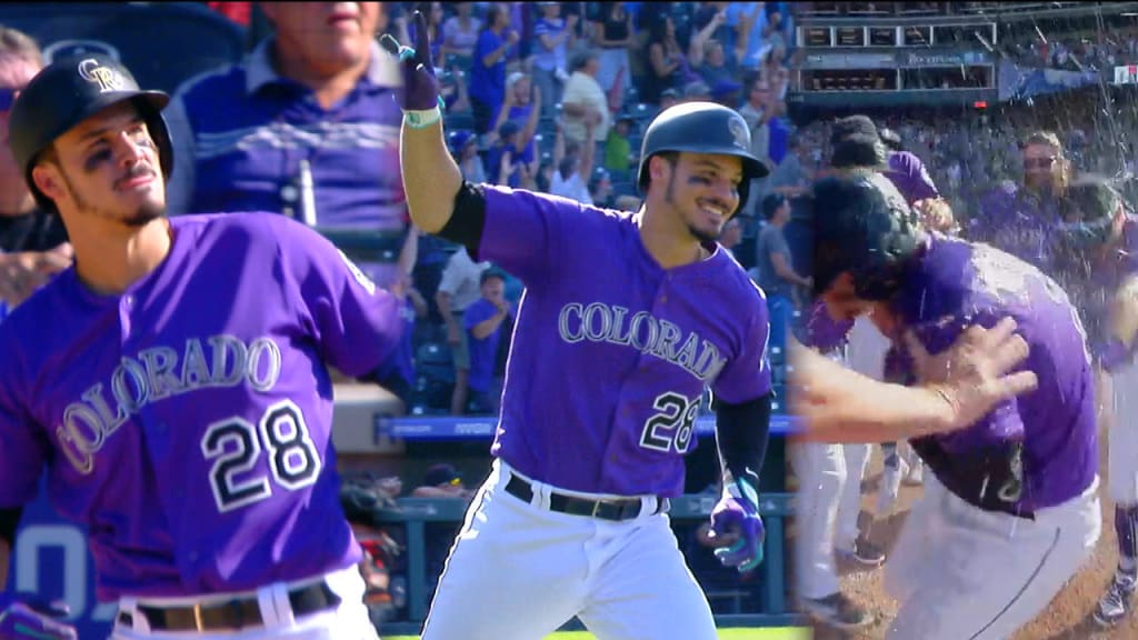 Arenado da triunfo con HR