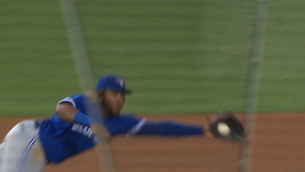 Tremenda atrapada de Vlad Jr.