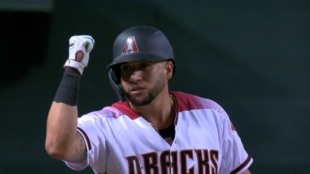 Triple de 2 carreras de Peralta