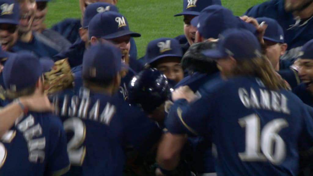 Cerveceros amarran los playoffs