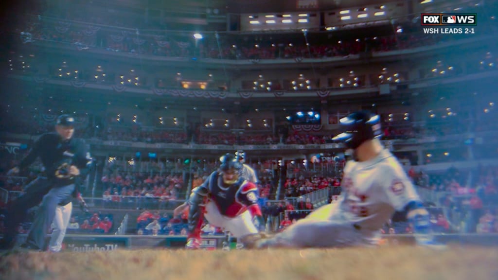 Soto retira a Chirinos en el plato