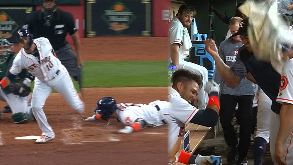 Gurriel logra HR de piernas