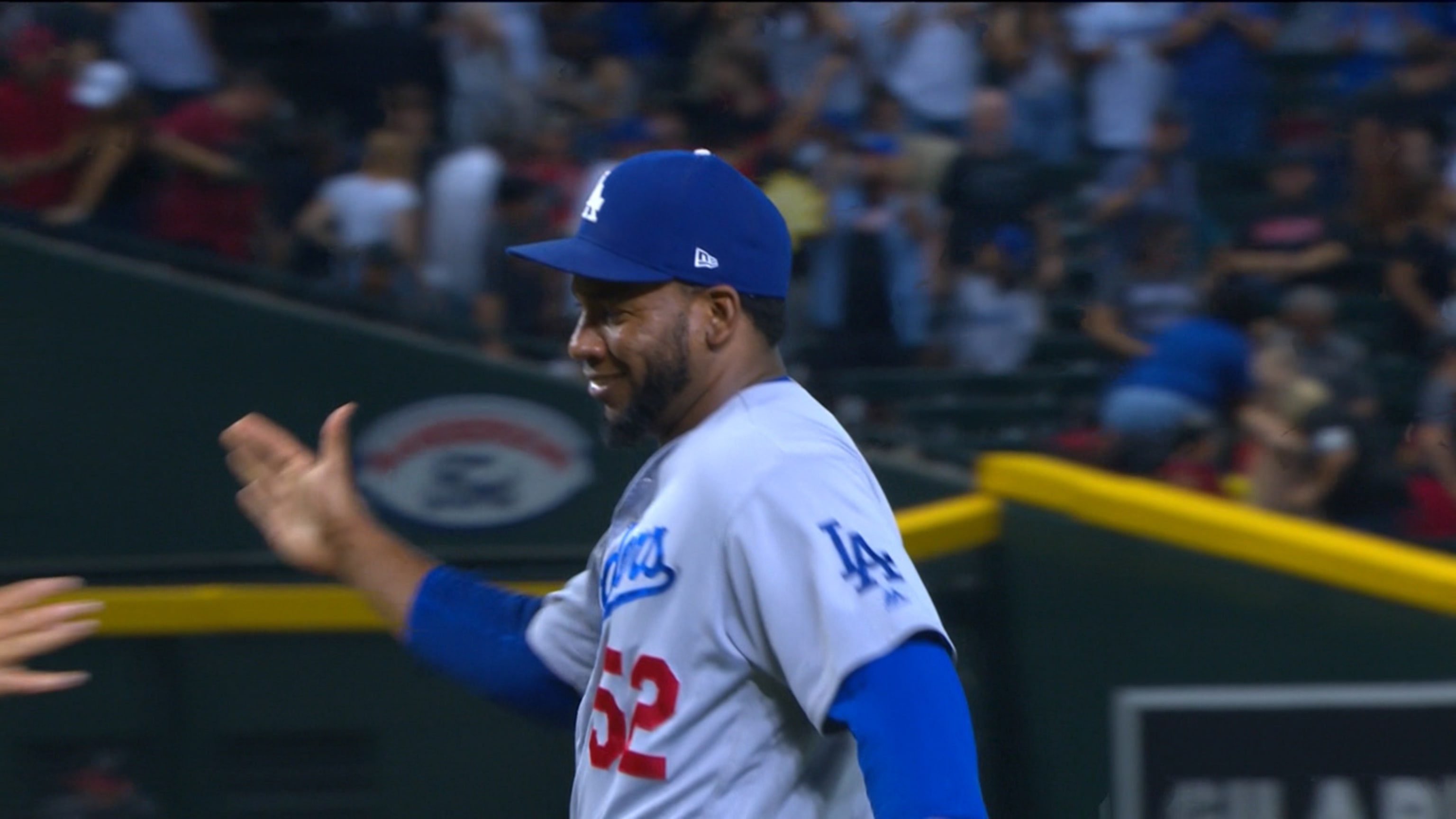 Báez sella la victoria 4-3