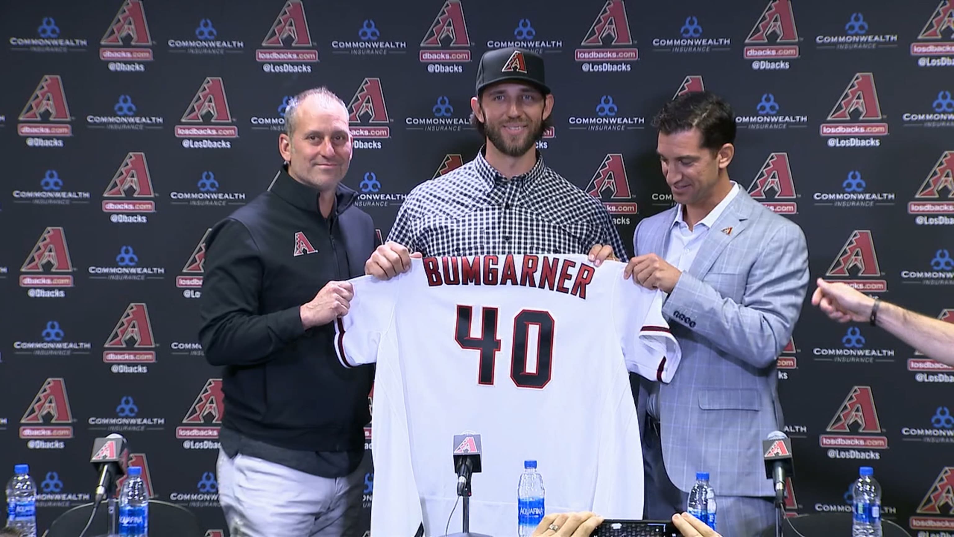 D-backs presentan a Bumgarner