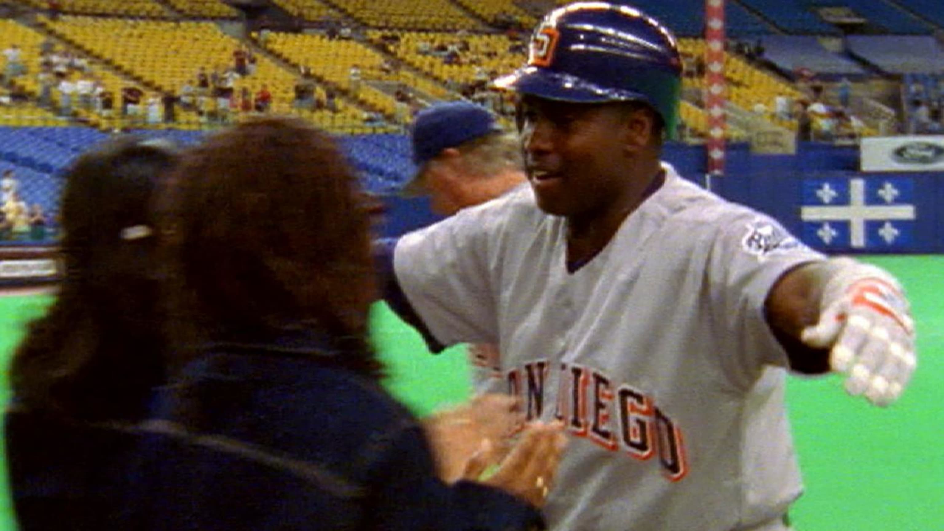 Gwynn pega HR en SM, llega a 3,000 hits